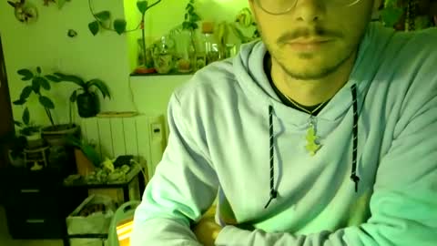 Snapshot of vivid_ether chatting on 03.04.25 Viv online show from 03.04.25