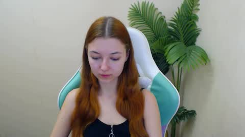 Vivien online show from 02.10.25