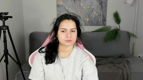 vivien_ross online show from 05.18.26
