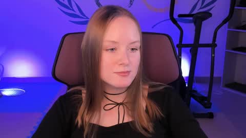 Snapshot of vivienleeigh chatting on 12.14.24 Vivien online show from 12.14.24