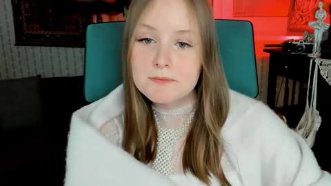 Snapshot of vivienleeigh chatting on 02.09.25 Vivien online show from 02.09.25