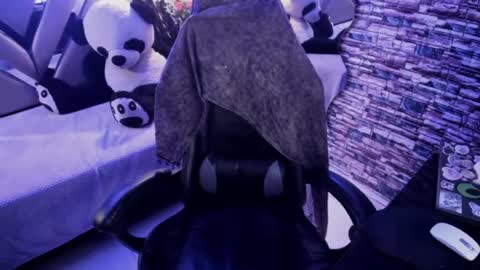 Snapshot of vivienne_hadid chatting on 07.14.26 vivienne hadid online show from 07.14.26