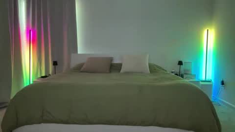 vivienne online online show from 11.13.25