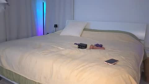 vivienne online online show from 11.21.25