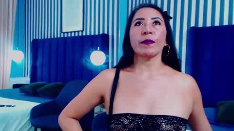 Vivian  online show from 12.19.25