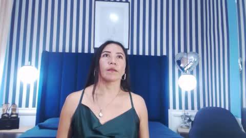 Vivian  online show from 02.12.26