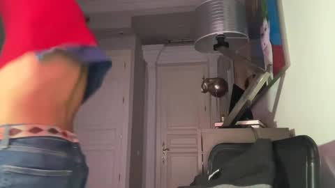 Snapshot of vivisasagregre chatting on 12.24.24 Nero88 online show from 12.24.24