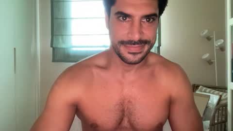 Snapshot of vivisasagregre chatting on 09.17.25 Nero88 online show from 09.17.25