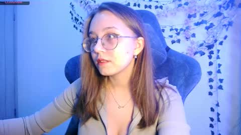 vivivivikkie online show from 10.05.25