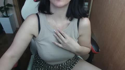 Snapshot of vivo244 chatting on 05.26.26 Eva online show from 05.26.26