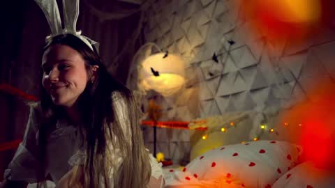 Snapshot of vixcx_ chatting on 10.30.25 vixcx_ online show from 10.30.25