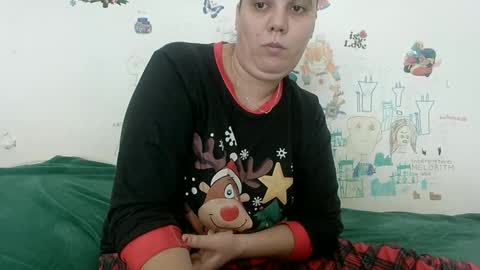 Snapshot of vixenbya chatting on 01.25.25 vixenbya online show from 01.25.25