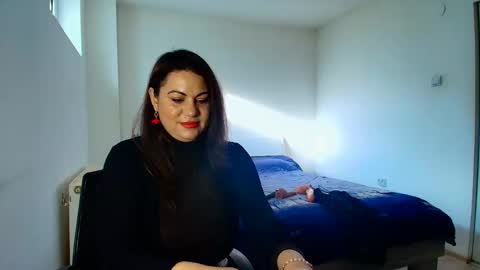 Snapshot of vixenvibesx chatting on 10.18.25 vixenvibesx online show from 10.18.25