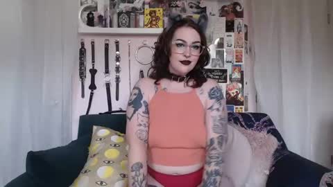 Snapshot of vixinvvitch chatting on 06.24.26 VIXIN online show from 06.24.26