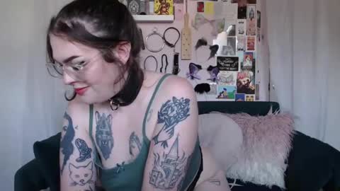 Snapshot of vixinvvitch chatting on 07.28.26 VIXIN online show from 07.28.26