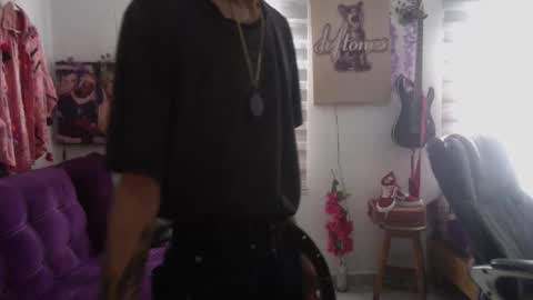 Snapshot of vl21cm chatting on 09.08.25 vl21cm online show from 09.08.25