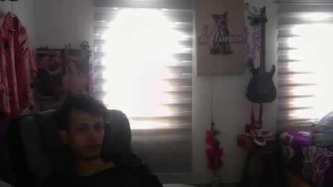 Snapshot of vl21cm chatting on 09.19.25 vl21cm online show from 09.19.25