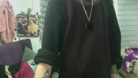 Snapshot of vl21cm chatting on 11.16.25 vl21cm online show from 11.16.25