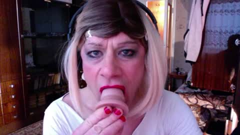 Snapshot of vladiskin chatting on 02.03.26 Violetta Elysia online show from 02.03.26