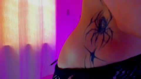 Snapshot of void_smokin chatting on 06.03.26 Gabriela online show from 06.03.26
