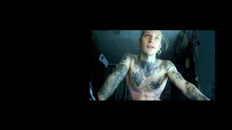 Snapshot of voldan_elf chatting on 10.23.25 Elf online show from 10.23.25