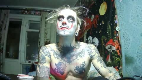 Snapshot of voldan_elf chatting on 10.31.25 Elf online show from 10.31.25