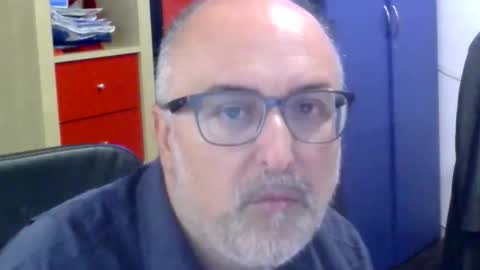 Snapshot of volpi72 chatting on 10.25.25 volpi72 online show from 10.25.25