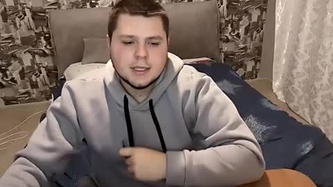 Snapshot of volshebnik_130 chatting on 11.12.25 Volshebnik1302 online show from 11.12.25