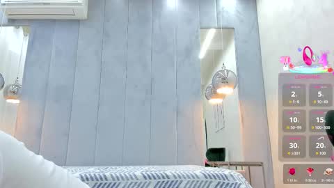 Snapshot of von_dee chatting on 11.12.25 von_dee online show from 11.12.25