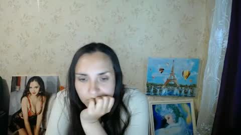 Snapshot of voulezvous_angel chatting on 05.29.26 voulezvous_angel online show from 05.29.26