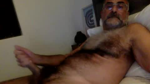 Snapshot of vpc chatting on 12.19.25 Enjoy guys of all ages if you are not on cam please dont ask for requests if i dont respond dont think im ignoring you i online show from 12.19.25