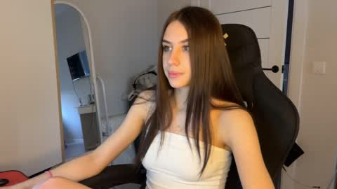 Snapshot of vx_arina chatting on 04.17.26 Arina online show from 04.17.26
