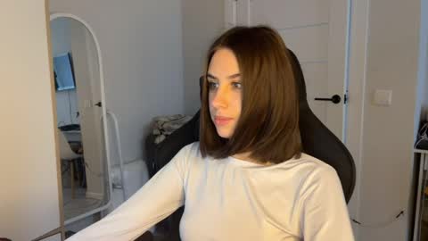 Snapshot of vx_arina chatting on 05.27.26 Arina online show from 05.27.26