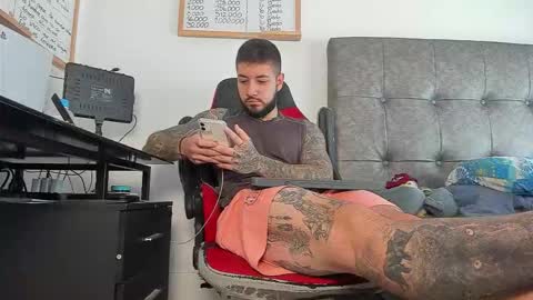 vyxen_ online show from 02.13.26