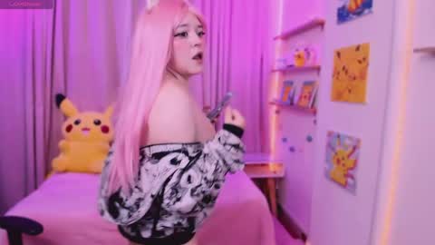 Snapshot of waifumochi_chan chatting on 04.19.26 online show from 04.19.26