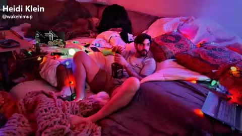 Snapshot of wakehimup chatting on 12.22.25 wakehimup online show from 12.22.25