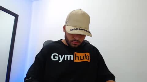 Snapshot of walter_brownn01 chatting on 01.21.25 WALTER BROWN  online show from 01.21.25