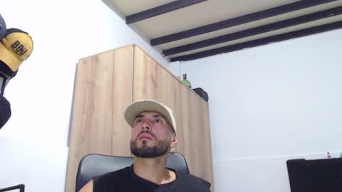 Snapshot of walter_brownn01 chatting on 10.28.25 WALTER BROWN  online show from 10.28.25