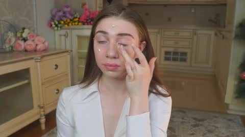 hello guys im Lilian online show from 01.11.26