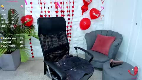 Snapshot of wandaxs69 chatting on 02.14.25 wanda online show from 02.14.25