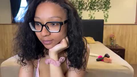 wanderlustgaal online show from 05.18.26