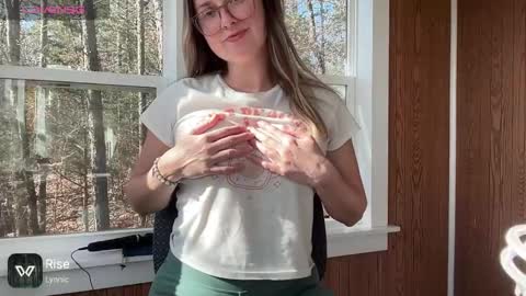 Snapshot of wanderlustjade chatting on 12.10.24 Jade Adonis online show from 12.10.24