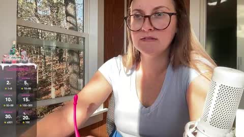 Snapshot of wanderlustjade chatting on 12.12.24 Jade Adonis online show from 12.12.24