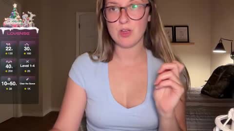 Snapshot of wanderlustjade chatting on 12.16.24 Jade Adonis online show from 12.16.24