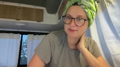 Snapshot of wanderlustjade chatting on 02.02.25 Jade Adonis online show from 02.02.25