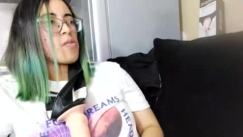 Waningrose  Lu online show from 11.08.25