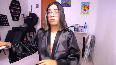 Waningrose  Lu online show from 04.19.26