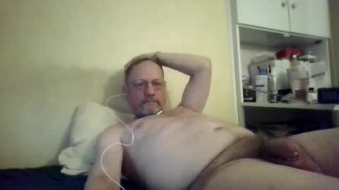 Snapshot of wanky357 chatting on 05.10.26 Tibo Love online show from 05.10.26