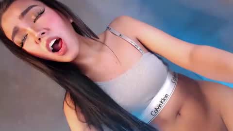 Isla Fox online show from 09.27.25