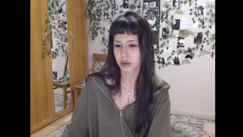 Mina online show from 10.17.25